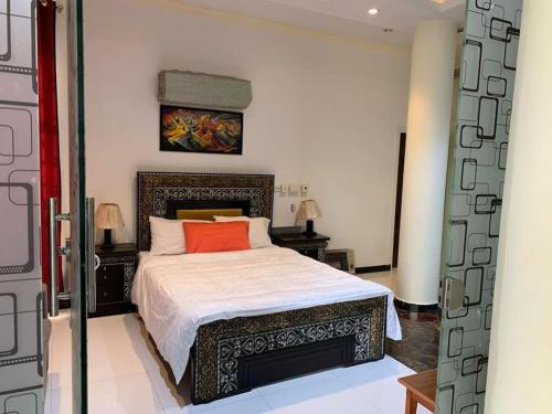Luxe Islamabad Lodge - image 3