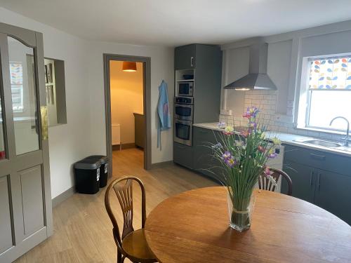 keuken, Apartment at Bowe's Cafe in Durrow