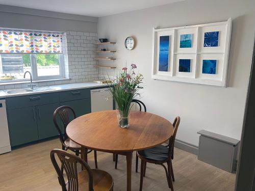 keuken, Apartment at Bowe's Cafe in Durrow