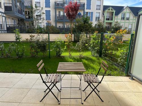 Appartement 2 pièces neuf jamais habité avec jardin privé - Location saisonnière - Franconville