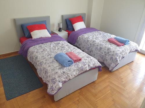 Lavender-Ryan spacious apartment for live and work in heart of Athens - image 6
