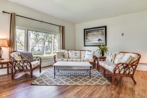 Lakeside Litchfield Home w/ Patio & Gas Grill! in 利奇菲爾德(MN)