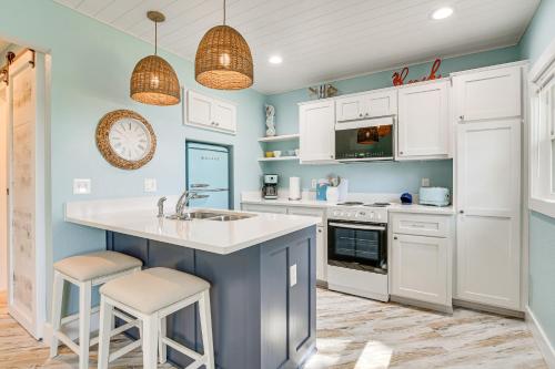 Shell Knob Cabin about 2 Mi to Table Rock Lake! Shell Knob Cabin about 2 Mi to Table Rock Lake!