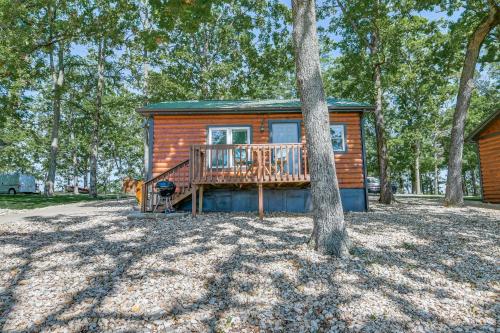 Shell Knob Cabin about 2 Mi to Table Rock Lake! Shell Knob Cabin about 2 Mi to Table Rock Lake!