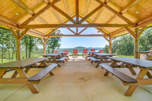 Shell Knob Cabin about 2 Mi to Table Rock Lake! Shell Knob Cabin about 2 Mi to Table Rock Lake!