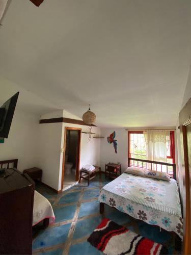 1 double bed, 1 twin bed