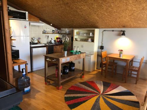 One-Bedroom Apartment image 7