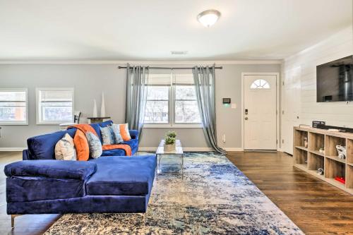 Fire Pit and Deck Atlanta Home about 8 Mi to Dwtn! in Collier Heights