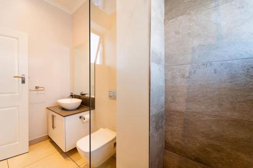 Two-Bedroom Apartment image 5