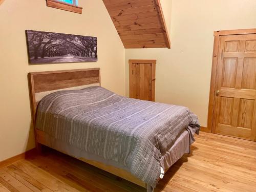 Lilly and Olivers Cabin in Black Mountain, USA