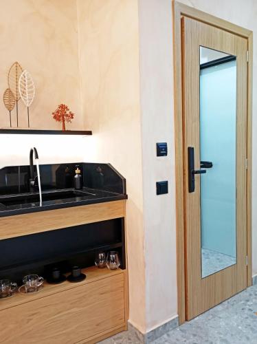 King Suite image 8