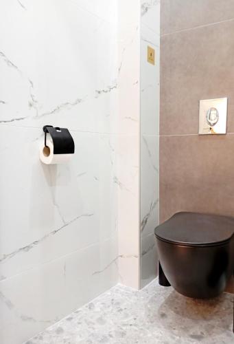 King Suite image 5