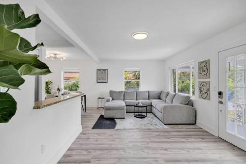 Miami Paradise-Poolside House-Centrally Located in Miami, USA