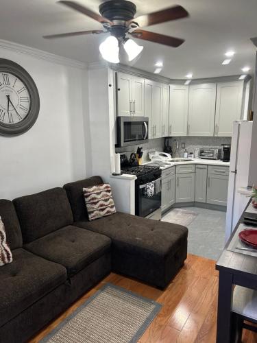 Cozy Canarsie Getaway Brooklyn NY in Brooklyn, USA