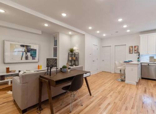 Modern & Spacious 3 BED & 2 BA Condo mins from NYC in Jersey City, USA