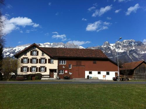 BnB Haag – Haag (Rheintal), CA