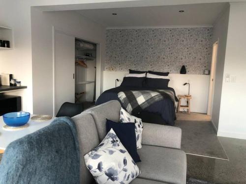 Location, luxury and stylish comfort, Гамильтон (фото 8)