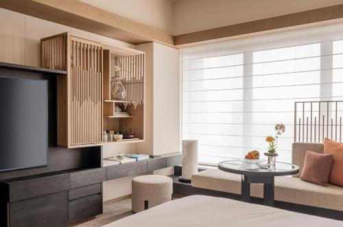 Premier King Room