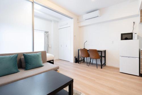 2 bedrooms, 4 beds