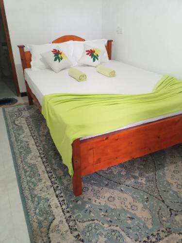Mature Home Ella - image 4