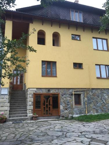 Utvendig, Pryvatna sadyba Svitanok in Jaremtsje