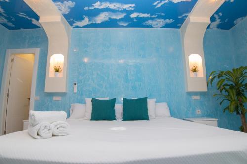 Hostal Palacio Madrid - image 11