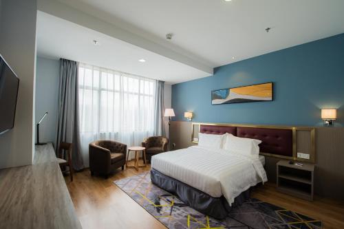 room detail thumbnail 1