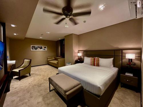 room detail thumbnail 1