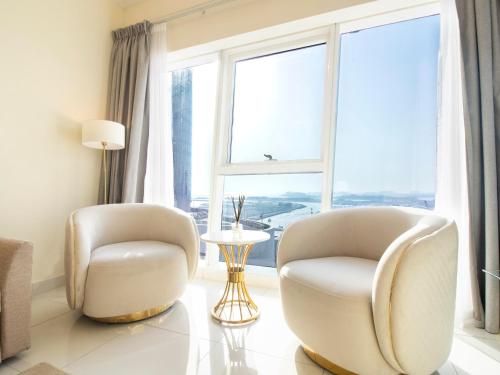 Urban Retreat: Sea View Apartment in Dubai Marina, Dubaj (fotografie 6)