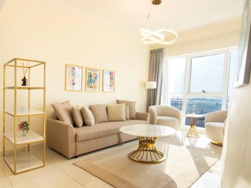 Urban Retreat: Sea View Apartment in Dubai Marina, Dubaj (fotografie 2)