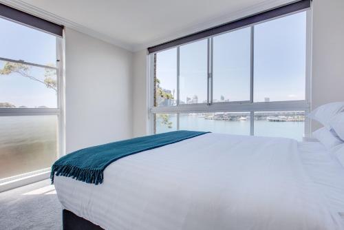 Wake up to Sydney Harbour - image 10
