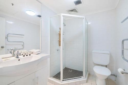 Perfect Pyrmont penthouse pad - image 11