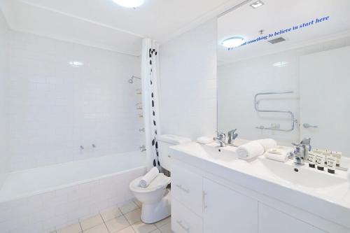 Perfect Pyrmont penthouse pad - image 10