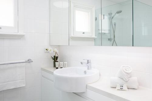 Elegant Studio in Grand Manor 20 min From Sydney - image 8