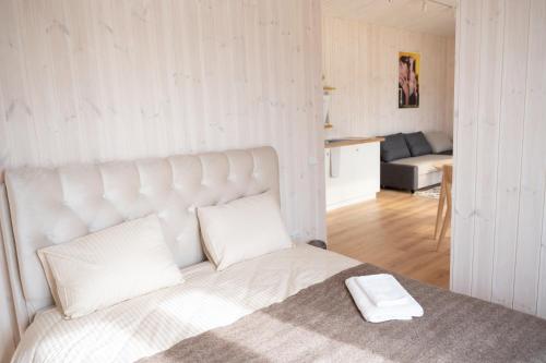 Pineplace trio JŪRA (Pineplace trio JURA) in 因圖爾克