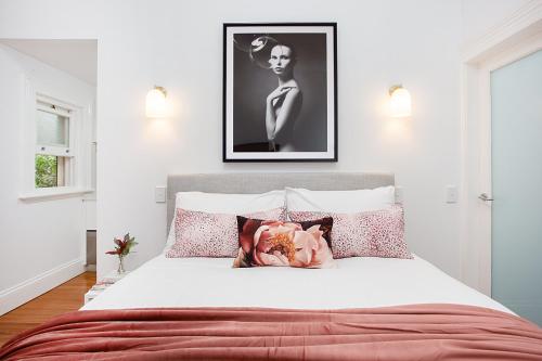 Elegant Studio in Grand Manor 20 min From Sydney - image 2