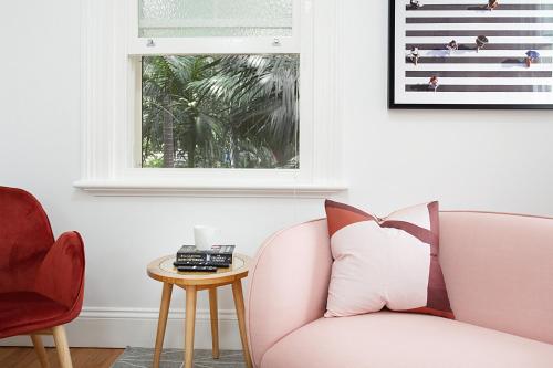 Elegant Studio in Grand Manor 20 min From Sydney - image 4
