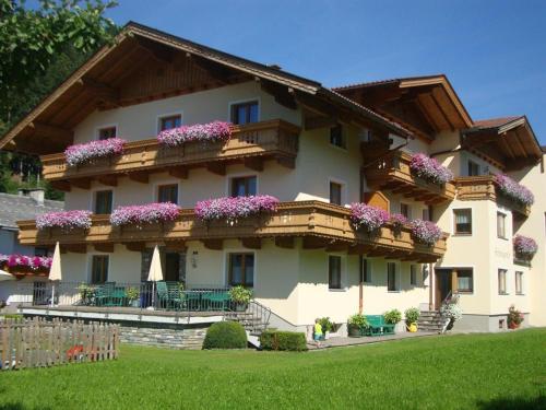  Gästehaus Schwoagerhof in Fügen