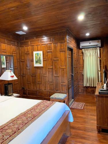 Ruean Yai Jieam เรือนยายเจียม