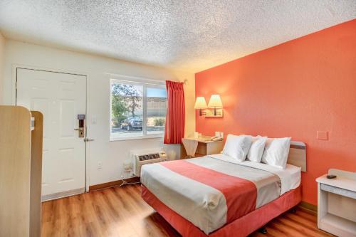 Motel 6 Stockton North