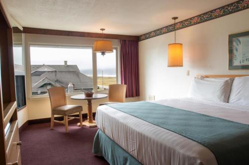 King Room with Partial Ocean View