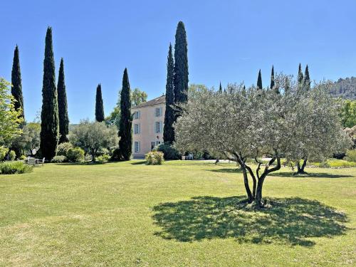 Le Petit Chateau Salernes - Heated pool - Location, gîte - Salernes