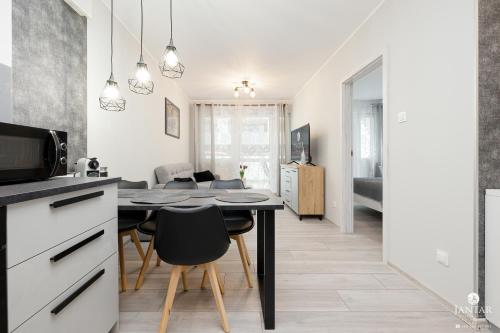 One-Bedroom Apartment with Balcony image 4
