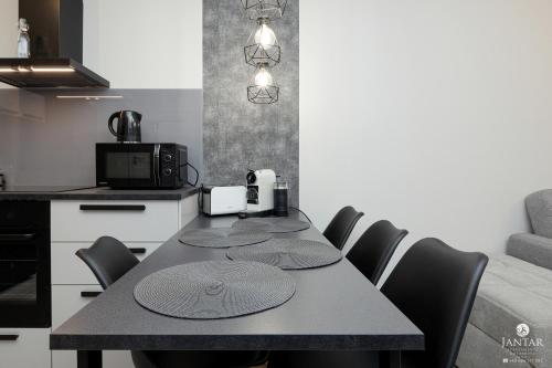 One-Bedroom Apartment with Balcony image 3