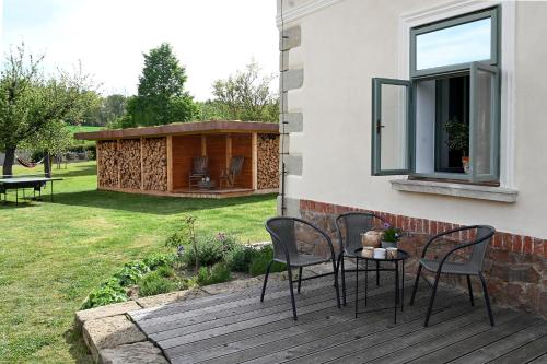 ระเบียง/ชานเรือน, Prázdninový dům DESÍTKA (Prazdninovy dum DESITKA) in ลิบัน