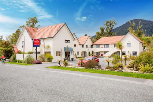 Hotel exterior view
