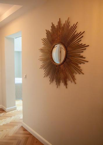 Crystal Suites Old Town - image 12