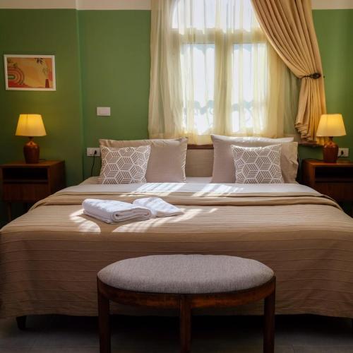 1 queen bed