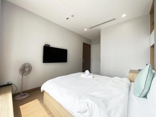 Two-Bedroom Apartment image 6