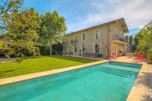 Charmante maison avec Piscine proche Lyon gîte à louer Dardilly